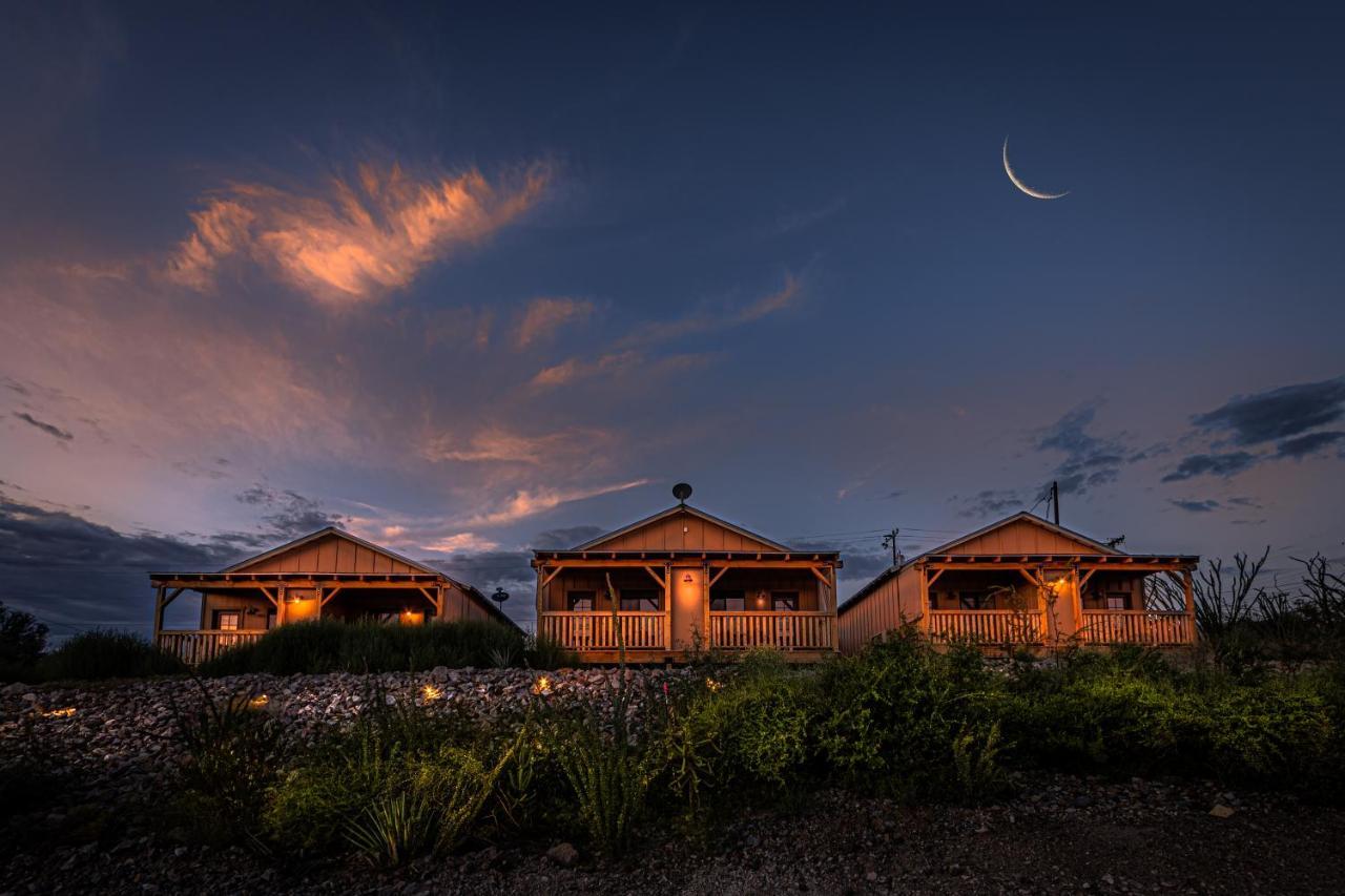 Miners Cabins #1 - Two Double Beds And Private Balcony Tombstone Bagian luar foto